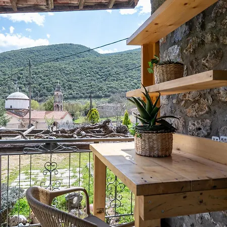 Green's House Country house Poliani